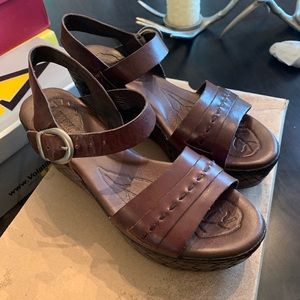 Born Platform Sandals size 8M